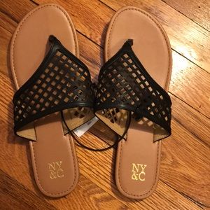 NWTO NY&C Size 10 Black Lattice Flip Flops